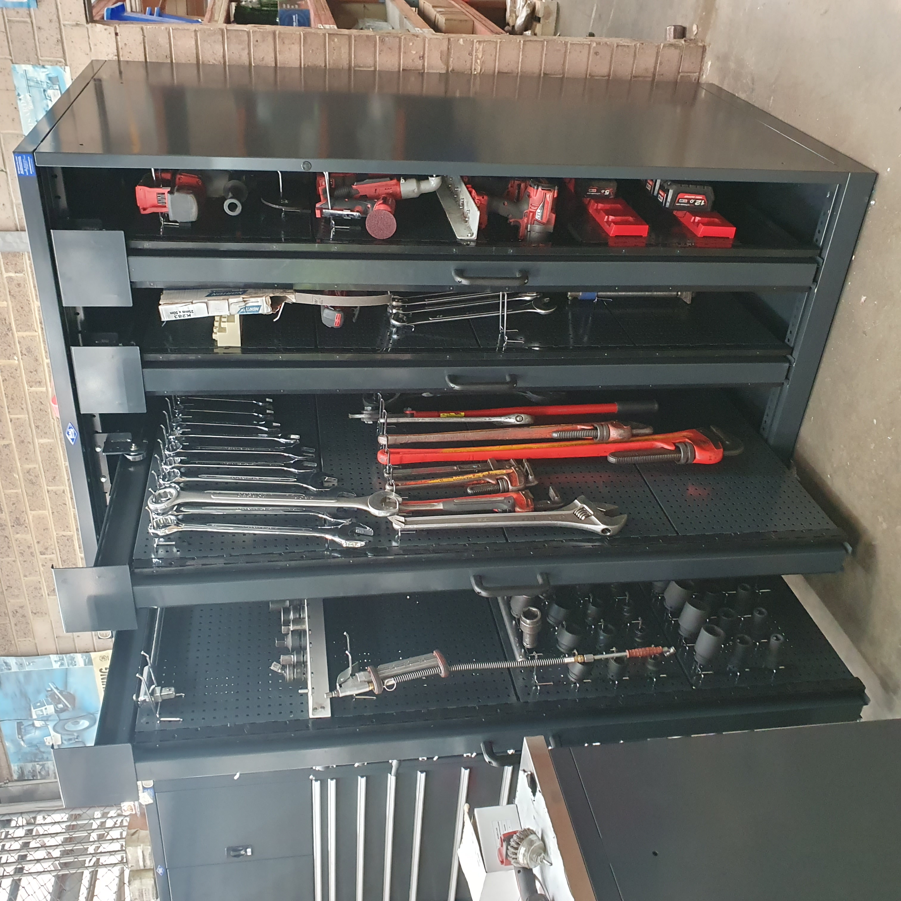 BAC Vertical Panel Drawers - High-density Tool Display Storage