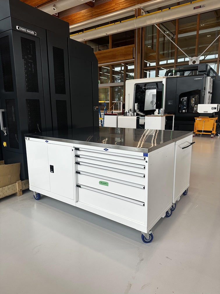 Why you should buy a workbench from a workbench manufacturer