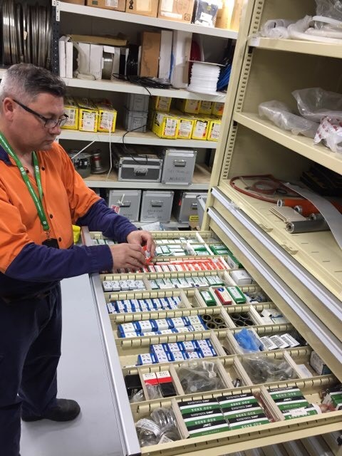 The Best Way to Store Small Parts in a Warehouse