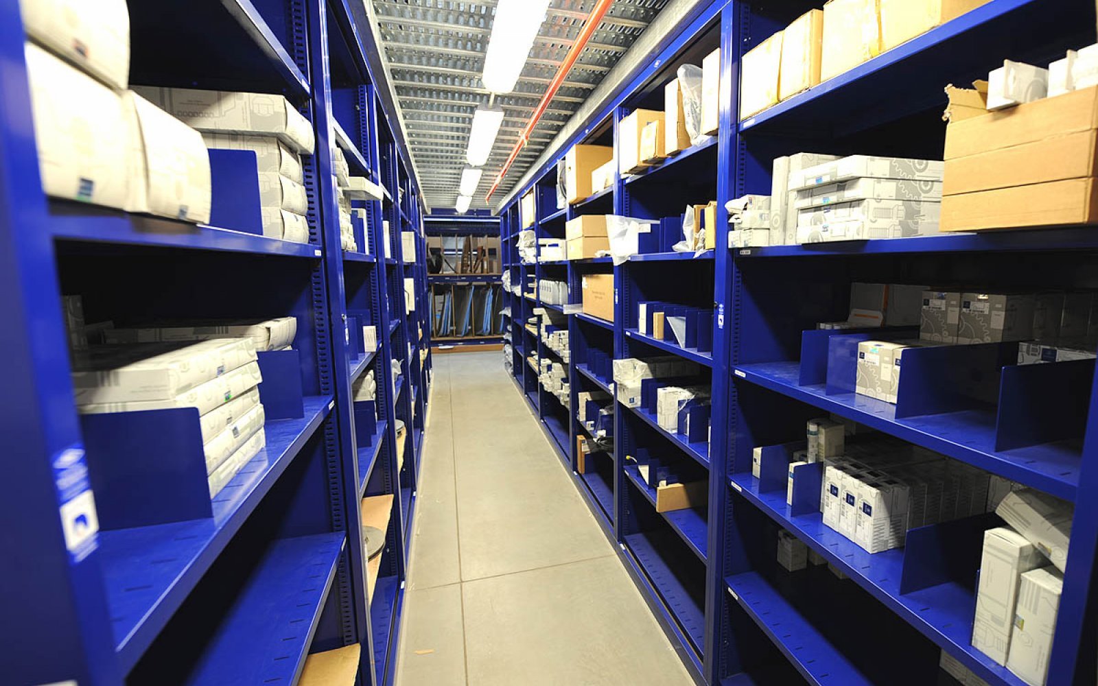 Shelving Storage Modules with use of Shelf Separators