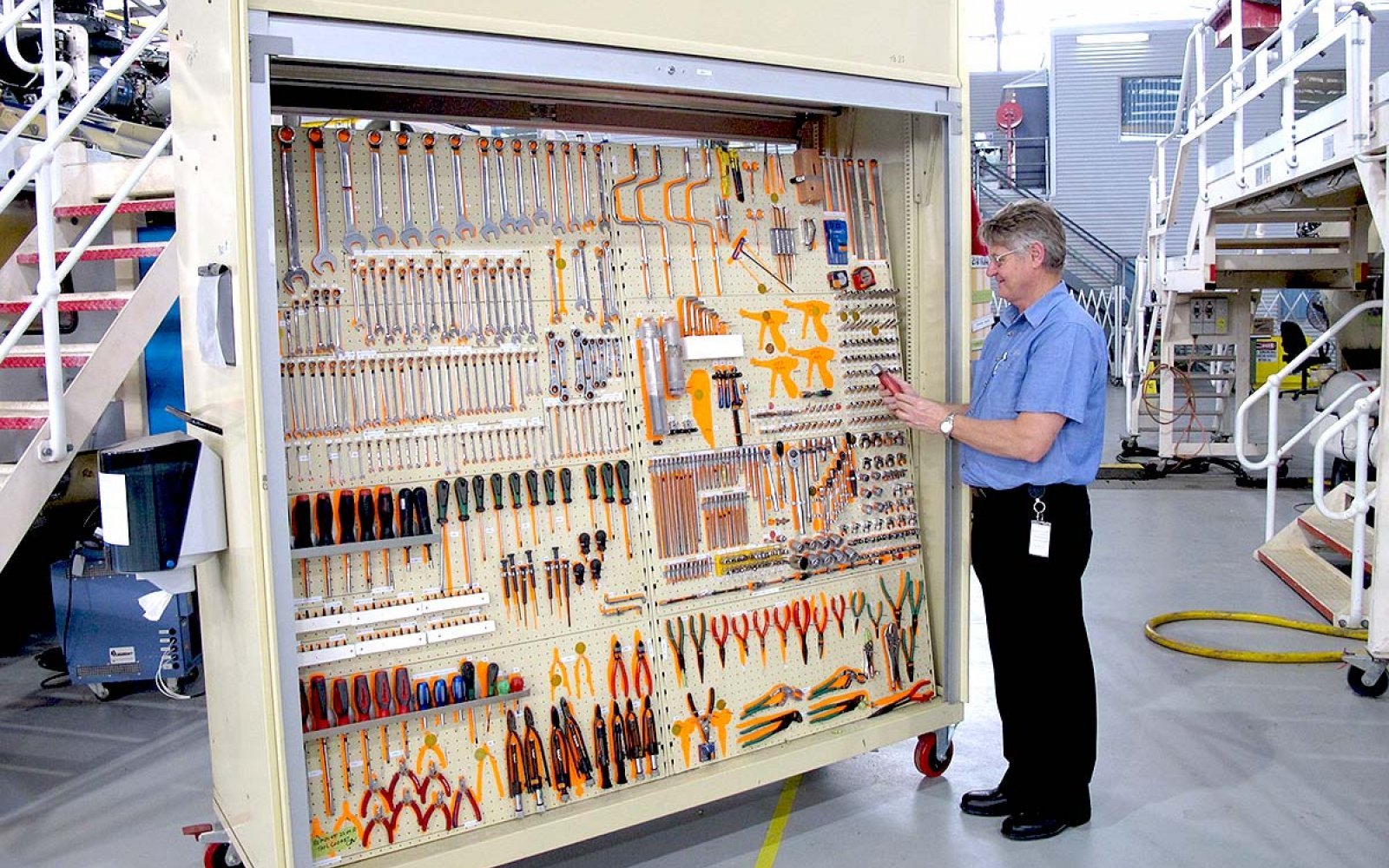 flightline toolboard for aviation repair industry